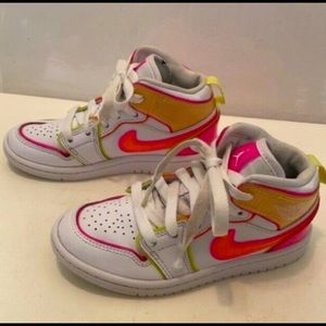 Jordan 1’s Mid Toddler